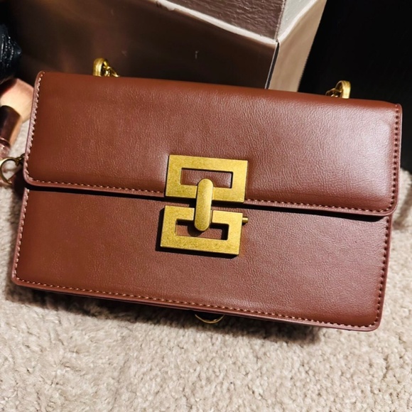 Brown PU Faux Leather Shoulder Bag Yellow Gold Tone Buckle Flap Chain Strap - Picture 8 of 11